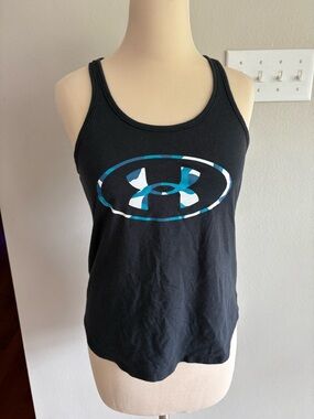 Under Armour black tank cross cross back in woman’s small loose fit GUC